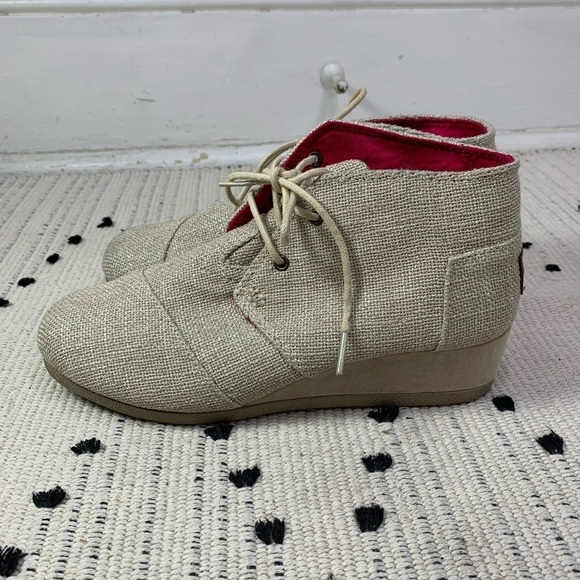 Toms Desert Wedge Tan Metallic Boot - Picture 2 of 10